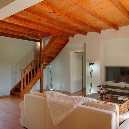 פלקאס Modern Eco Friendly Villa Close To Town מראה חיצוני תמונה